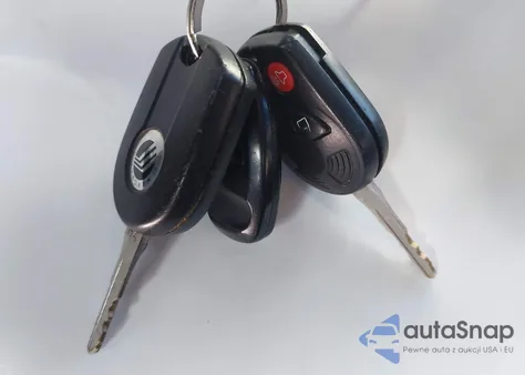 2010 Mercury Mariner z USA, uszkodzony, nr VIN 4M2CN8B76AKJ10025